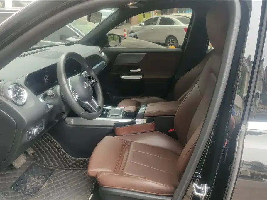 MERCEDES BENZ GLB 2021
