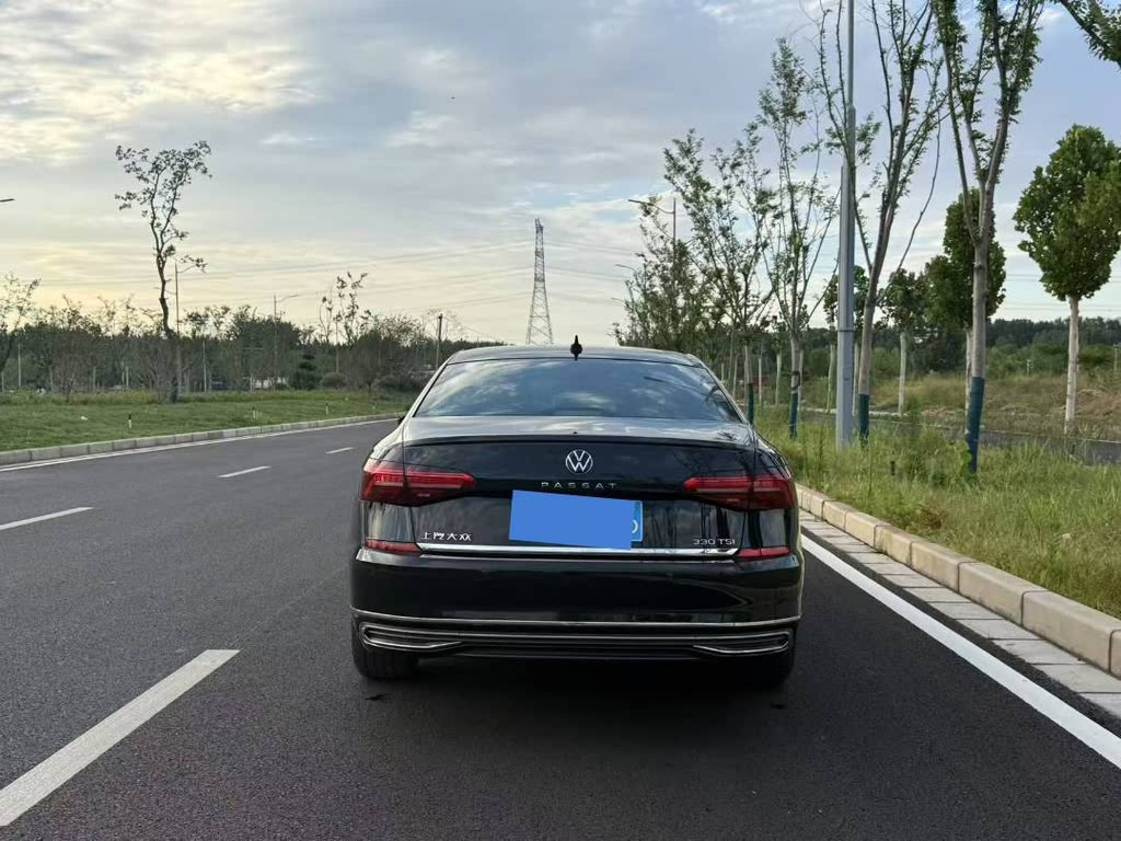 VOLKSWAGEN PASSAT 2021