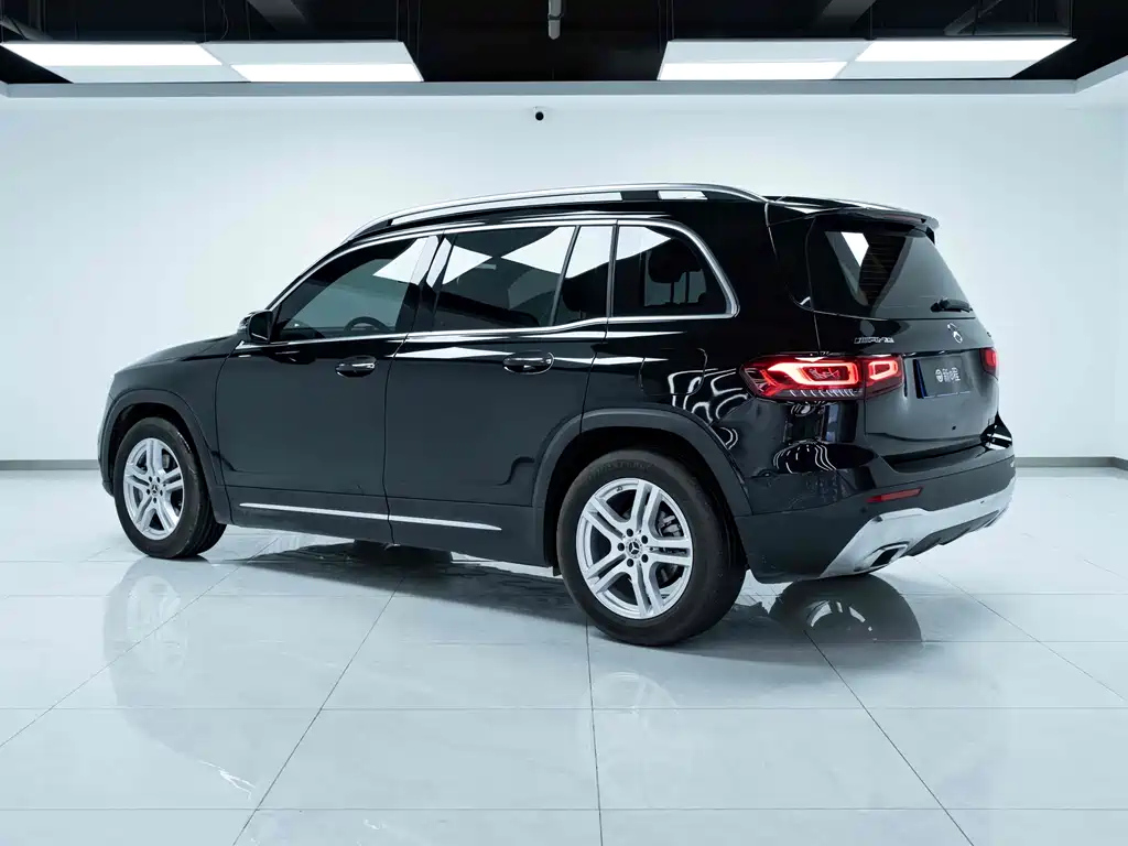 MERCEDES BENZ GLB 2021