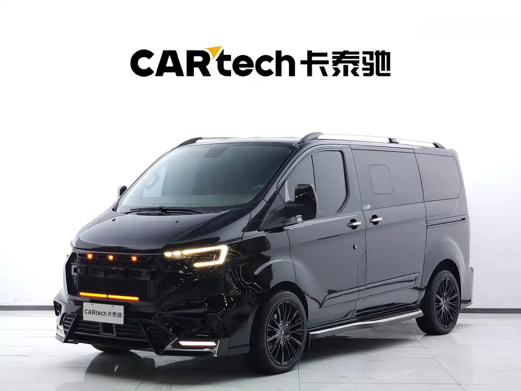 FORD TOUREO 2023