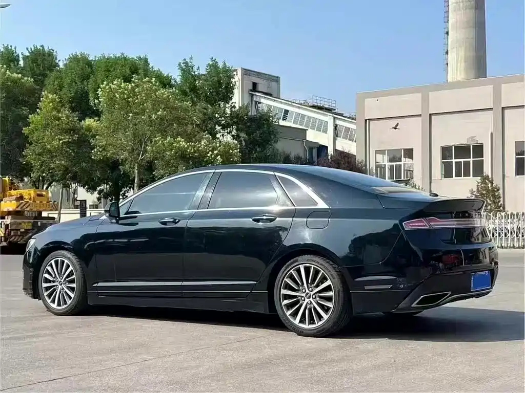 LINCOLN MKZ 2017