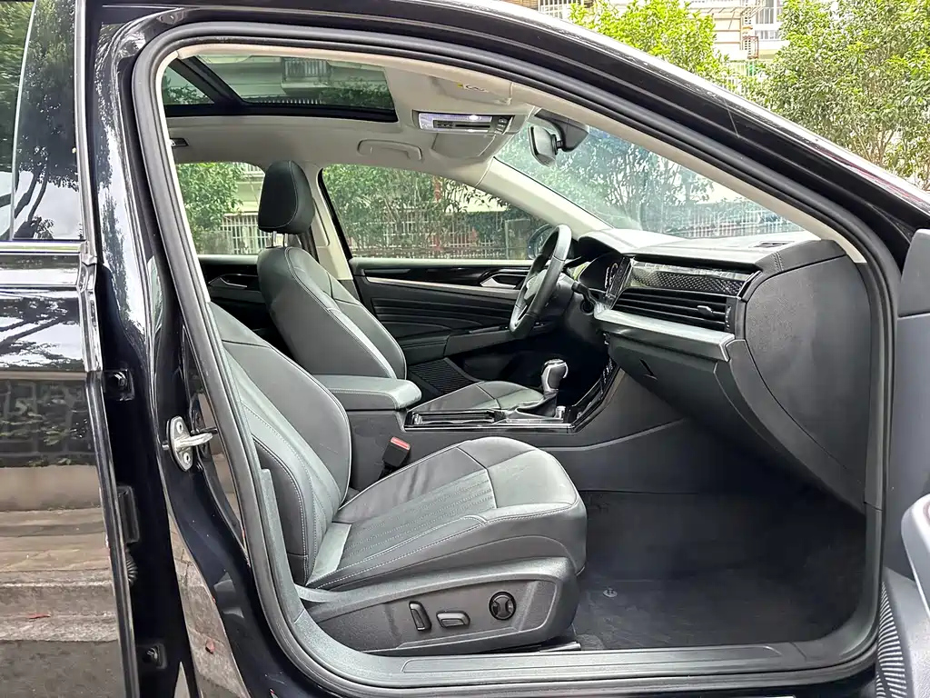 VOLKSWAGEN PASSAT 2021