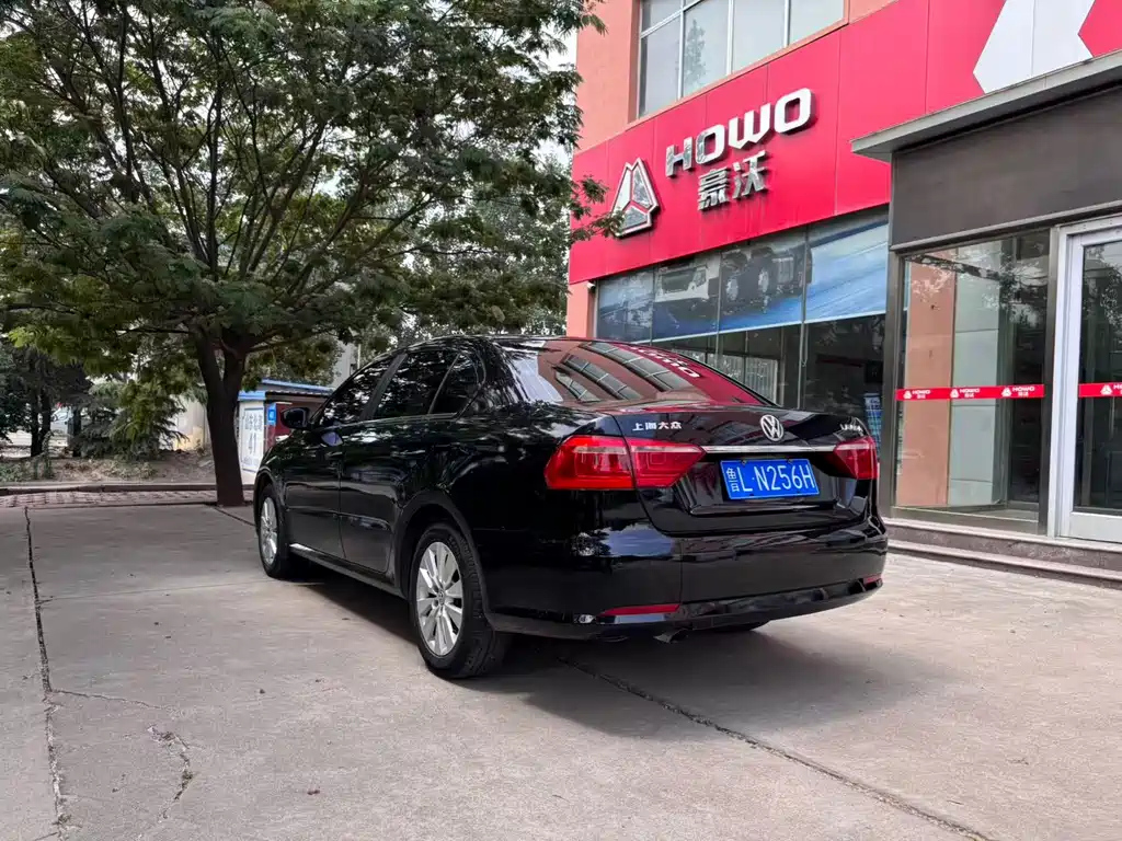 VOLKSWAGEN LAVIDA 2013