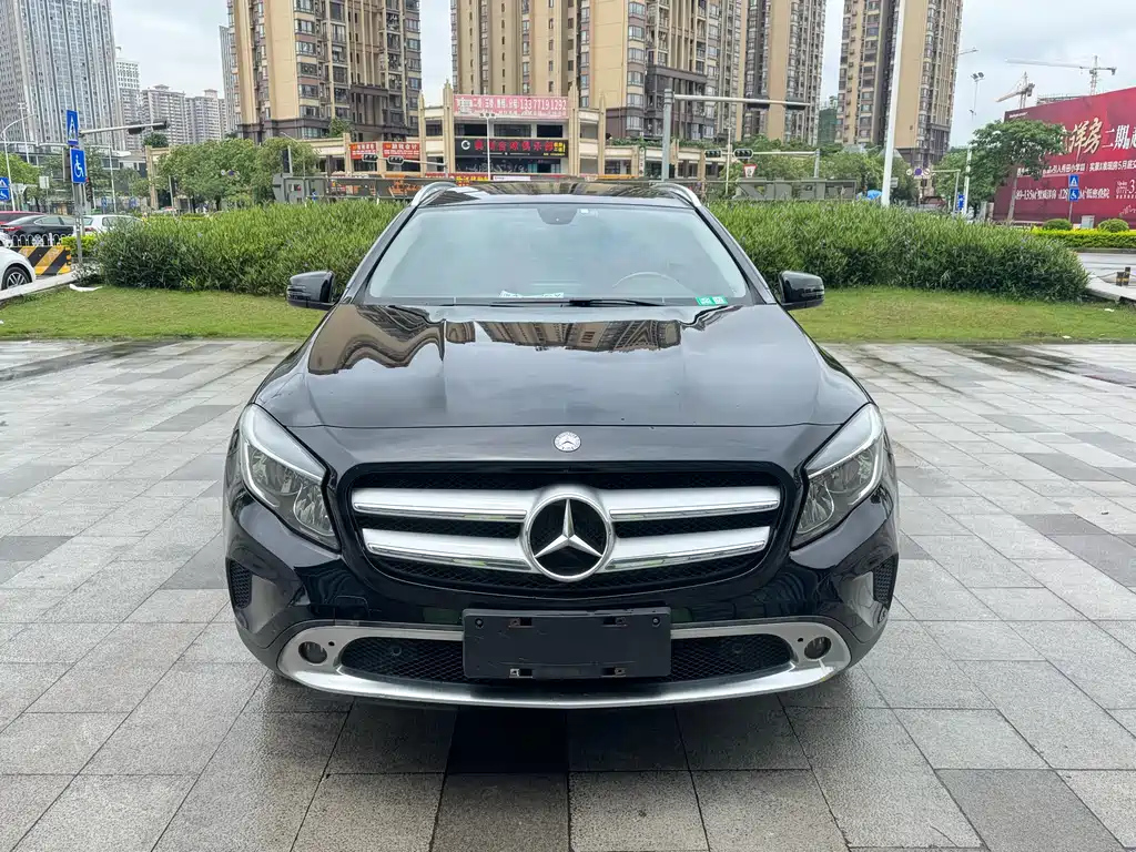 MERCEDES BENZ GLA 2015