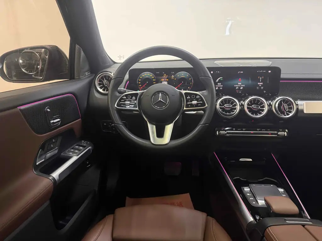 MERCEDES BENZ GLB 2021