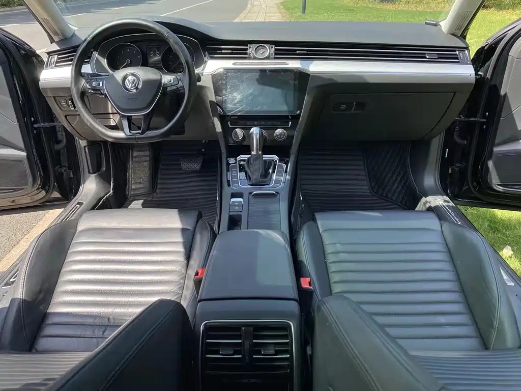 VOLKSWAGEN MAGOTAN 2017
