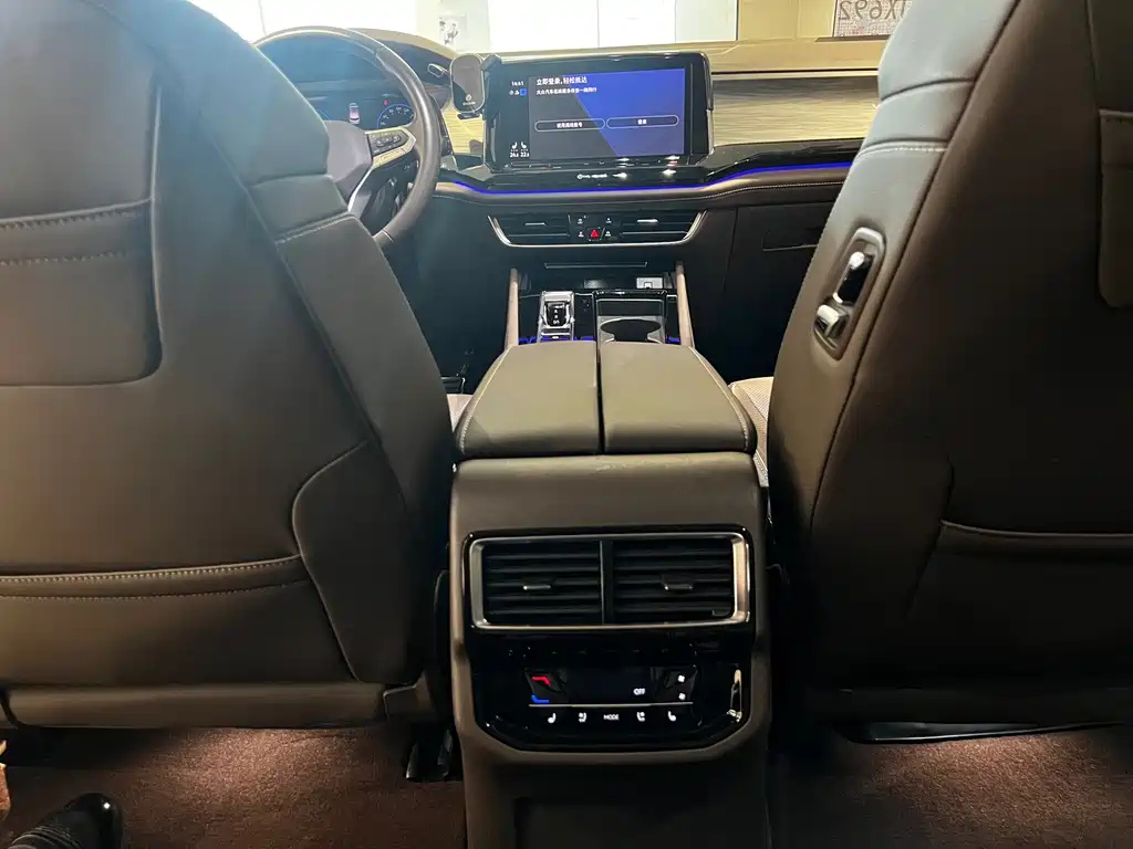 VOLKSWAGEN VILORAN 2022