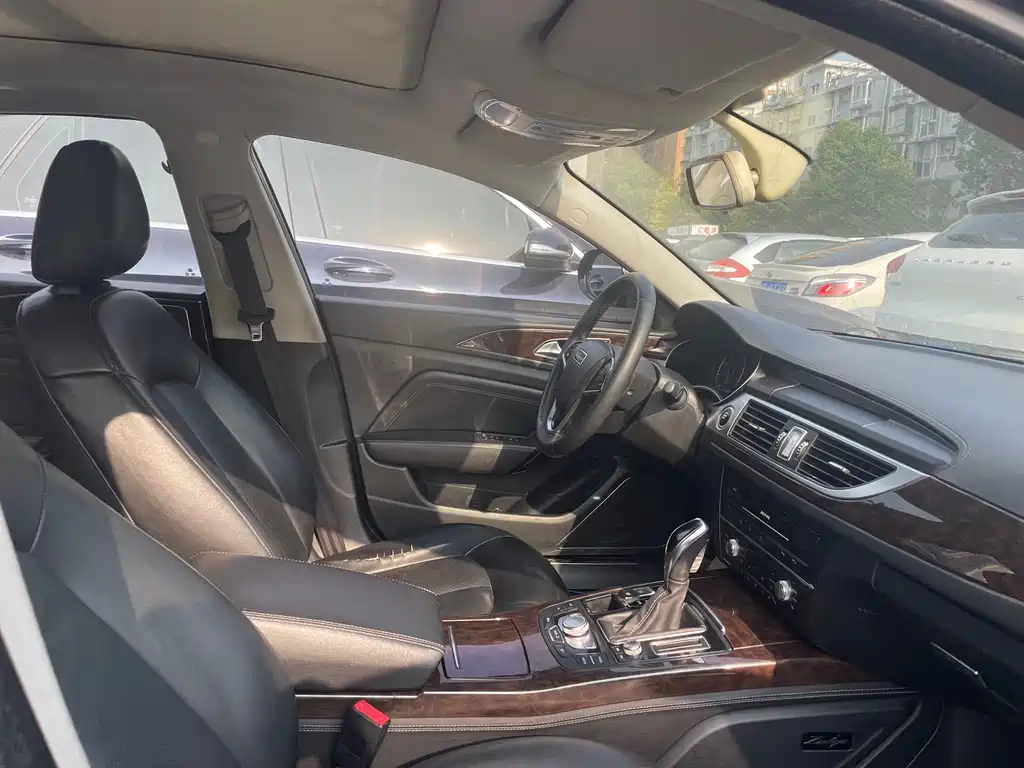 ZOTYE Z700 2016