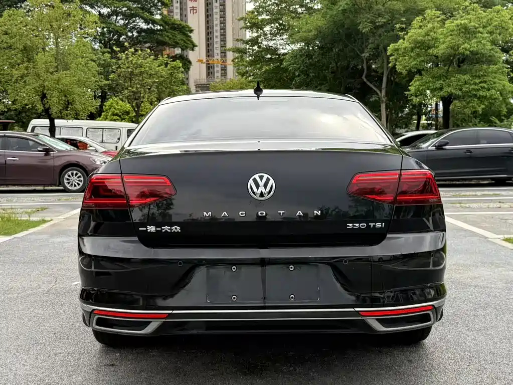 VOLKSWAGEN MAGOTAN 2020
