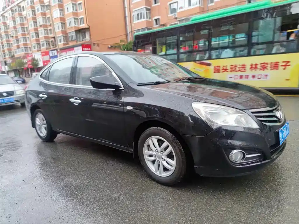 HYUNDAI CELESTA 2015