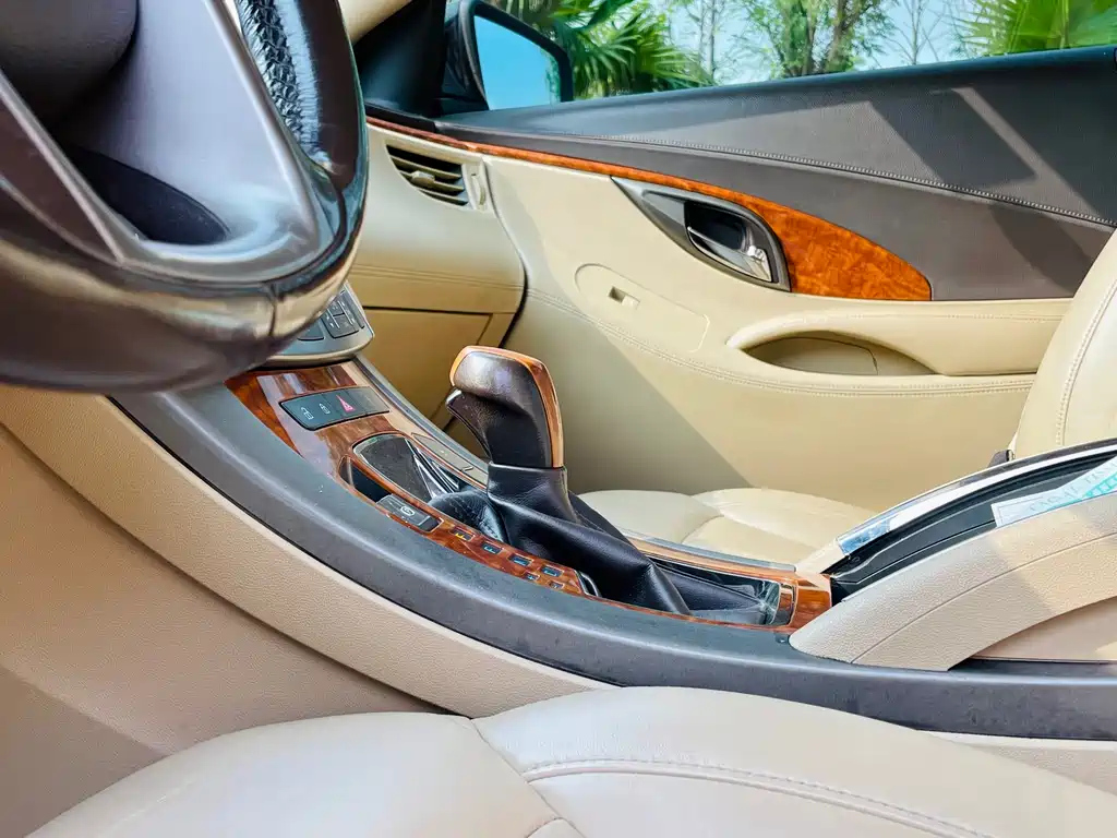 BUICK LACROSSE 2013