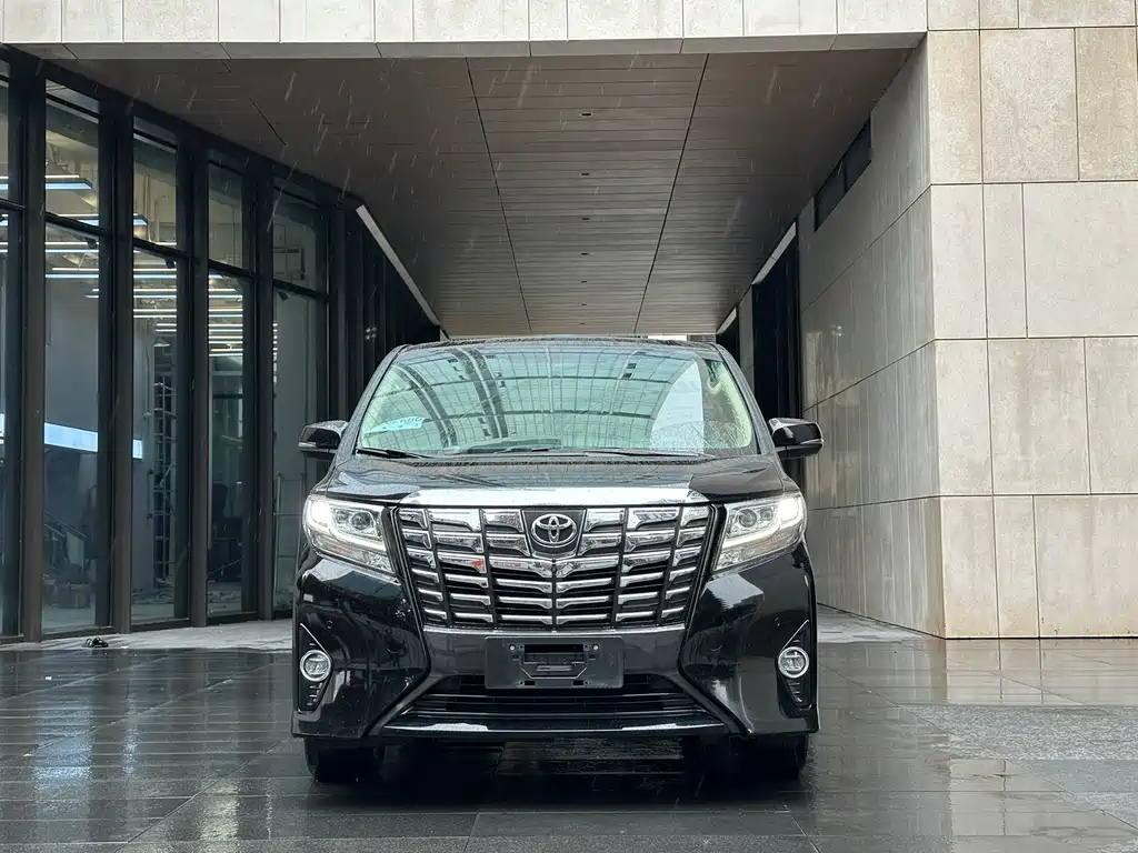 TOYOTA ALPHARD 2015