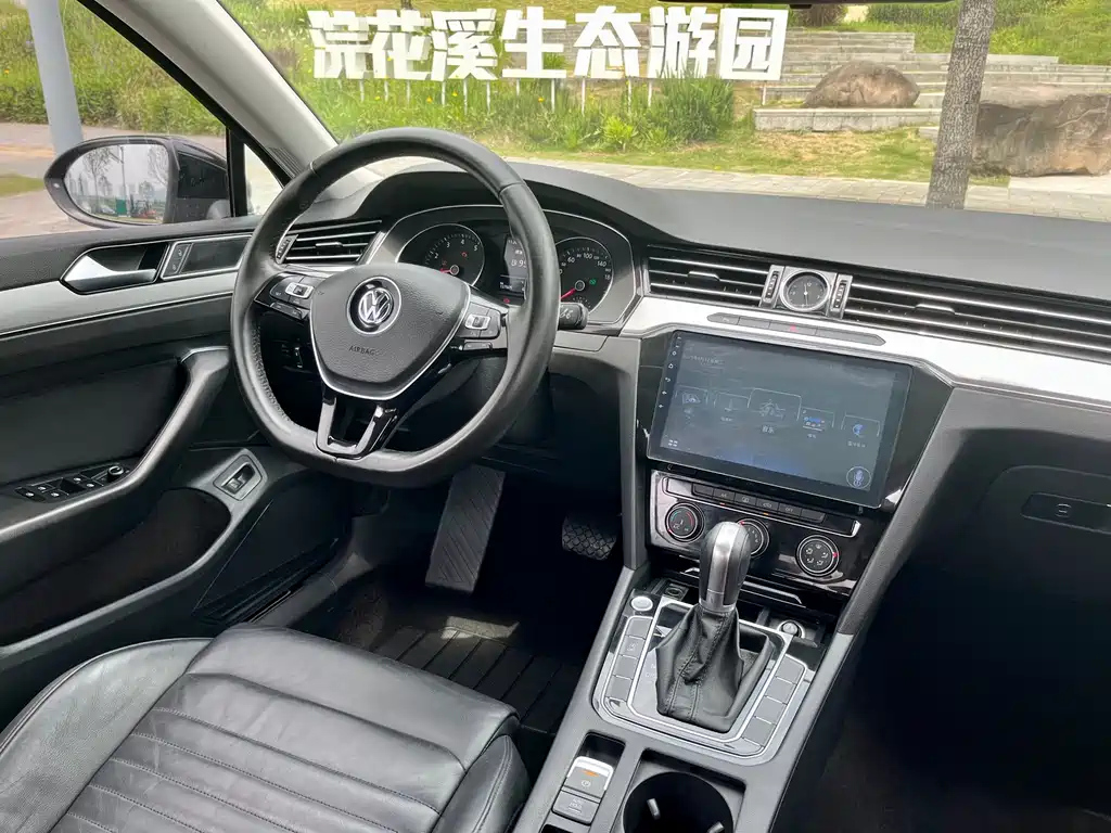 VOLKSWAGEN MAGOTAN 2018