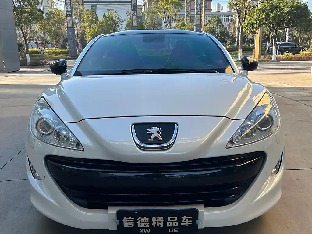 PEUGEOT RCZ 2011