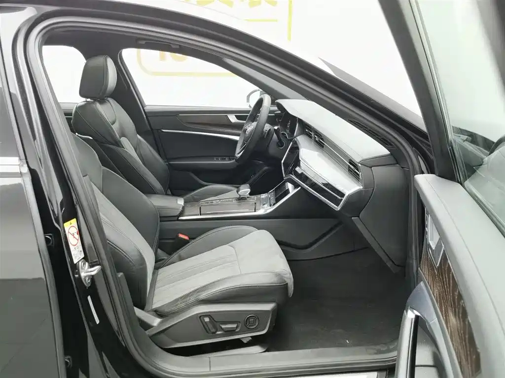 AUDI A6L 2019
