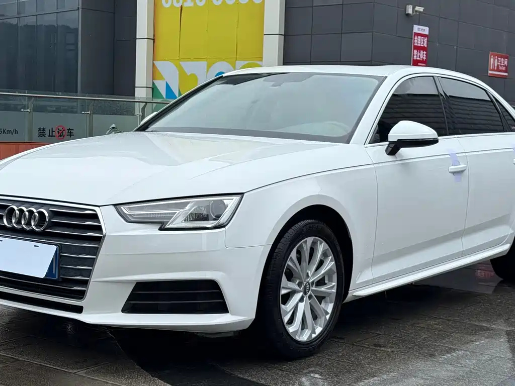 AUDI A4L 2017