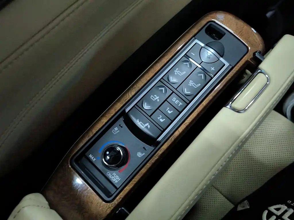 TOYOTA ALPHARD 2017