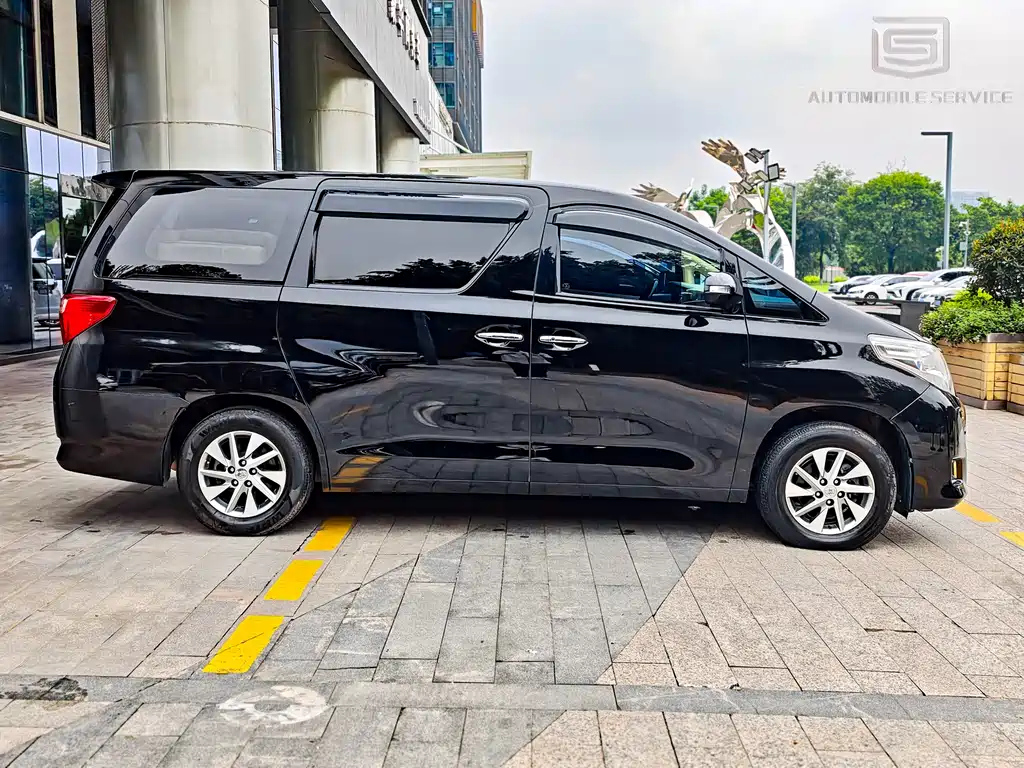 TOYOTA ALPHARD 2014