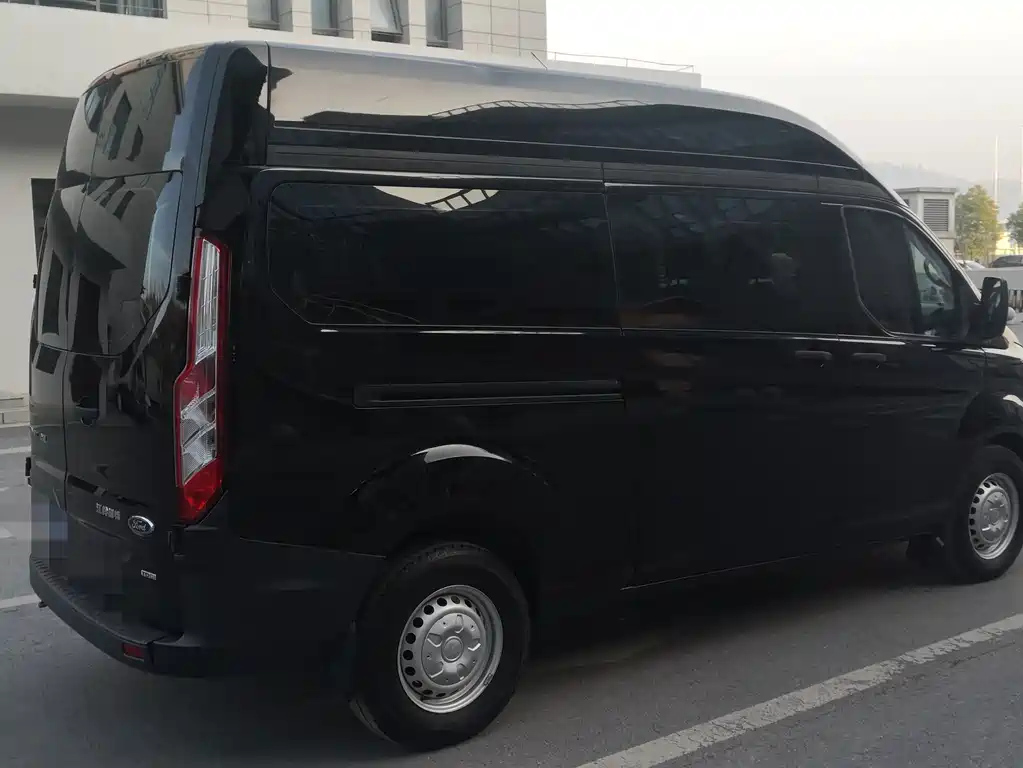 FORD TRANSIT 2022