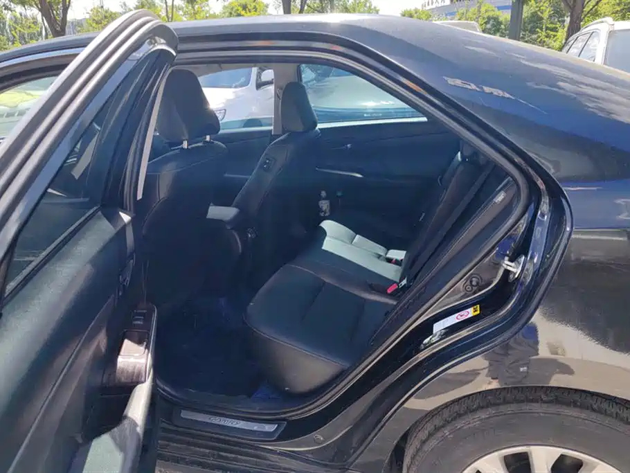TOYOTA CAMRY 2016