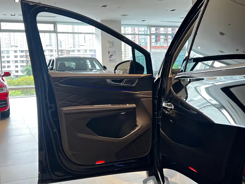 VOLKSWAGEN VILORAN 2022