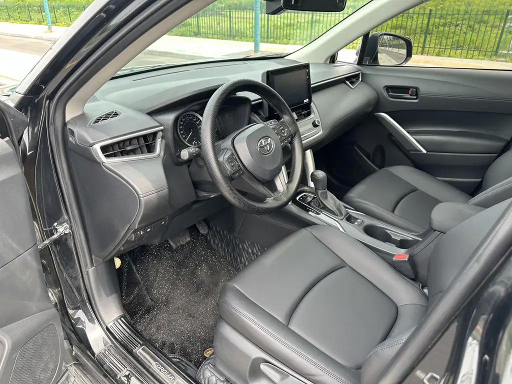 TOYOTA COROLLA CROSS 2022