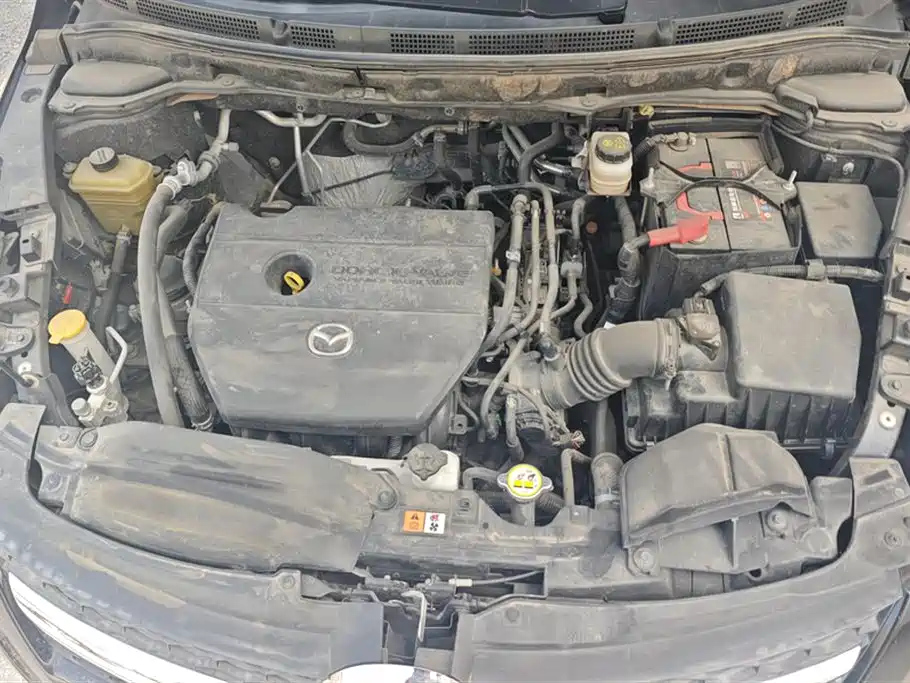 MAZDA 8 2015