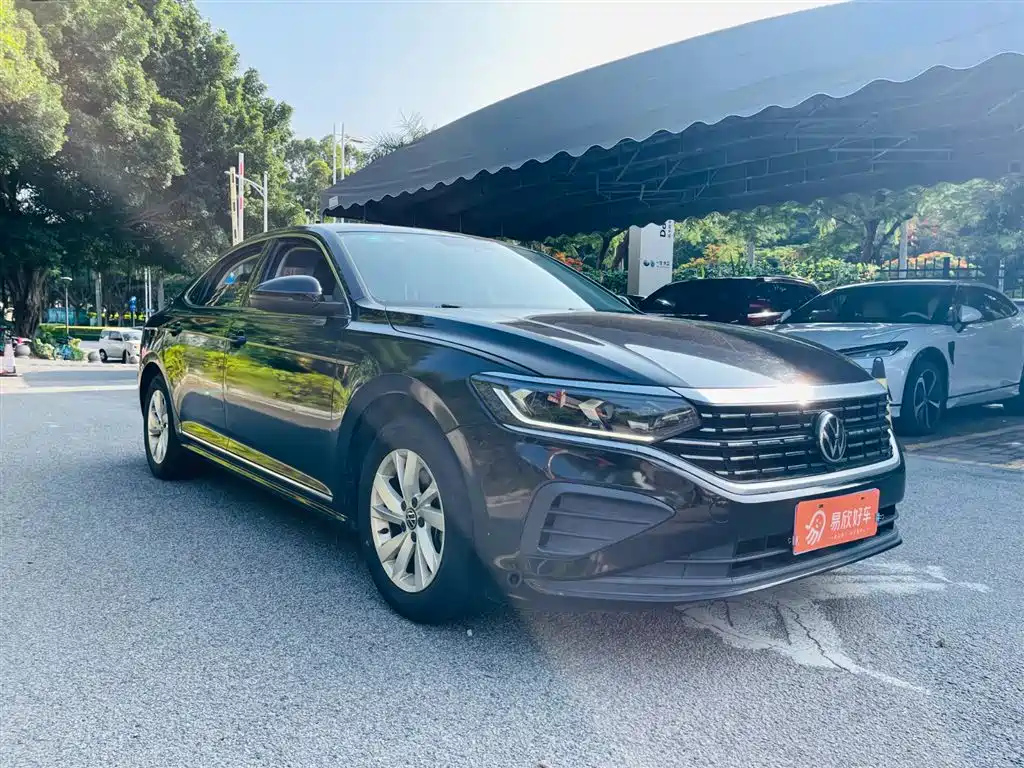 VOLKSWAGEN PASSAT 2022