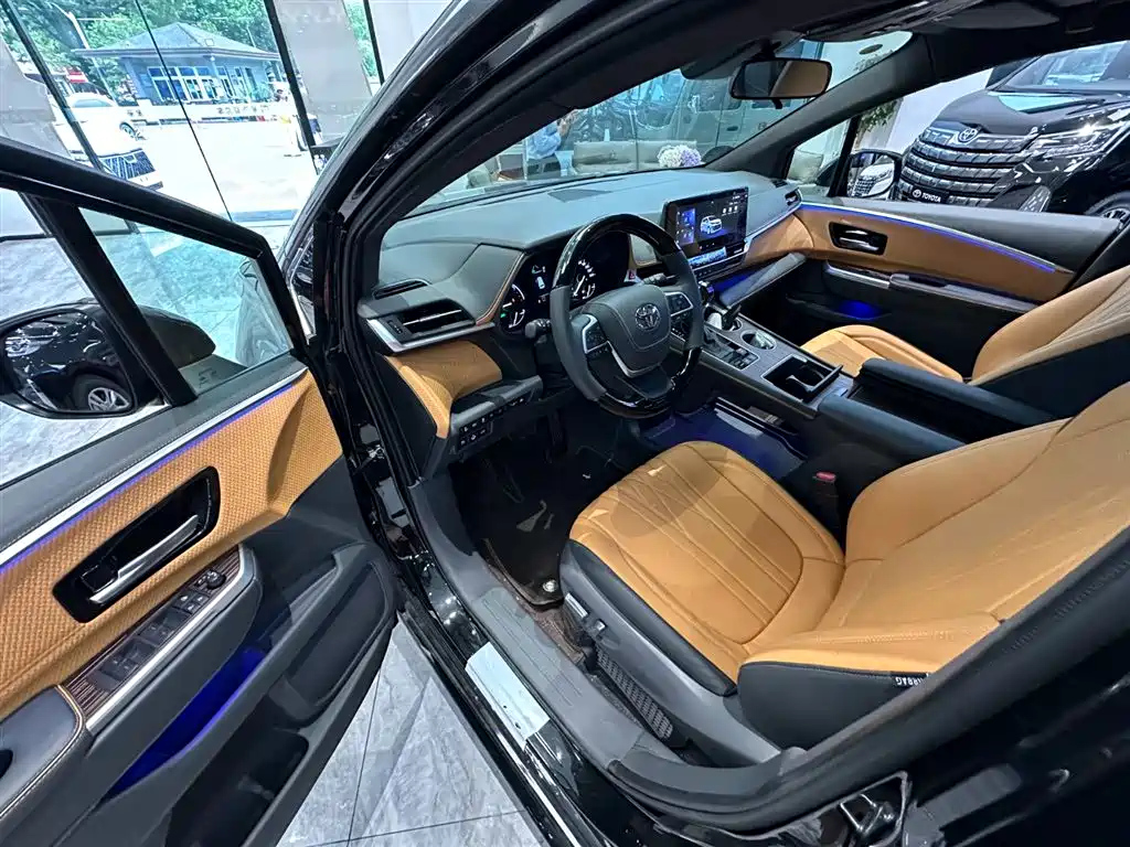 TOYOTA SIENNA SIENNA 2024