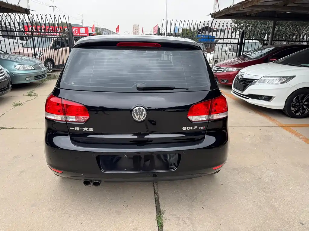 VOLKSWAGEN GOLF 2011