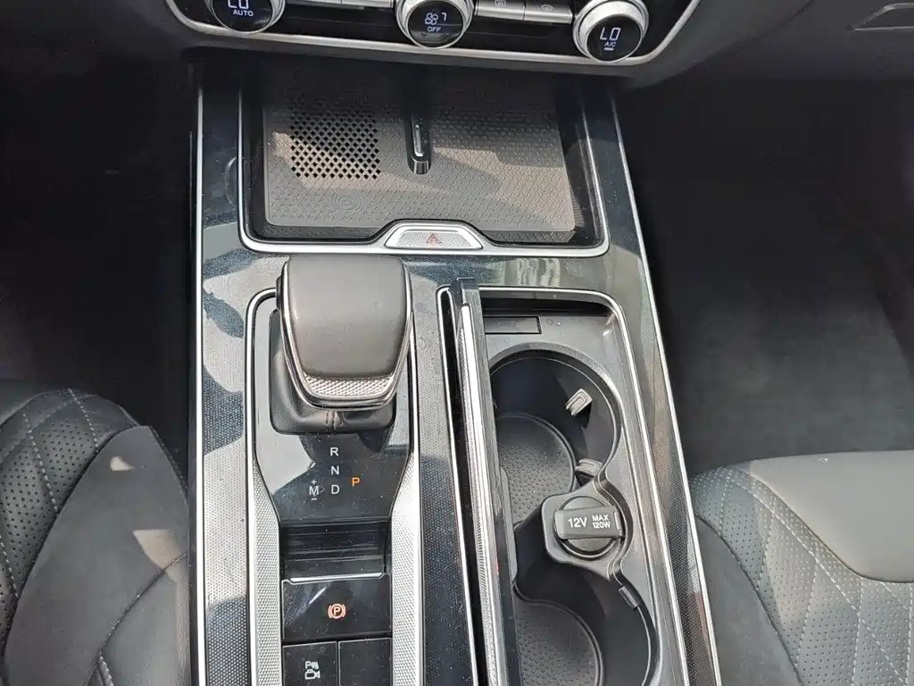 HONGQI HS5 2023