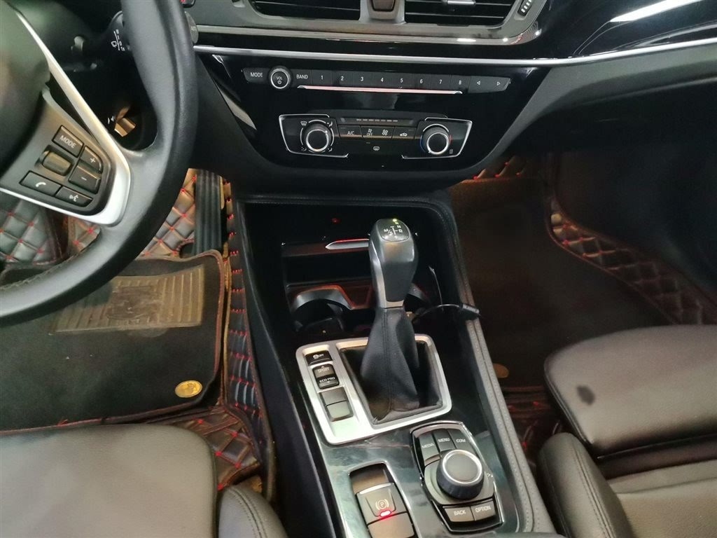 BMW 1-SERIES 2018
