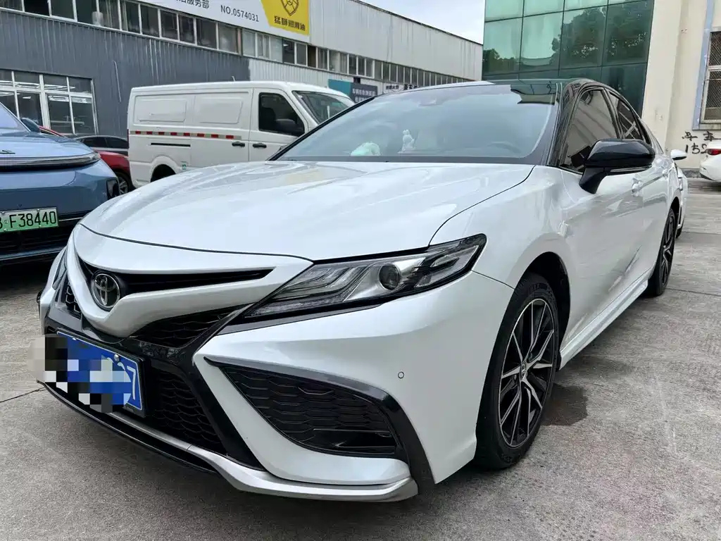TOYOTA CAMRY 2021