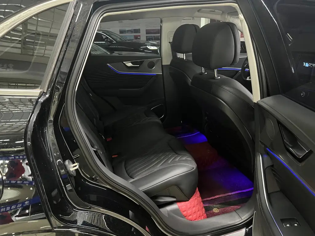 HONGQI HS5 2023