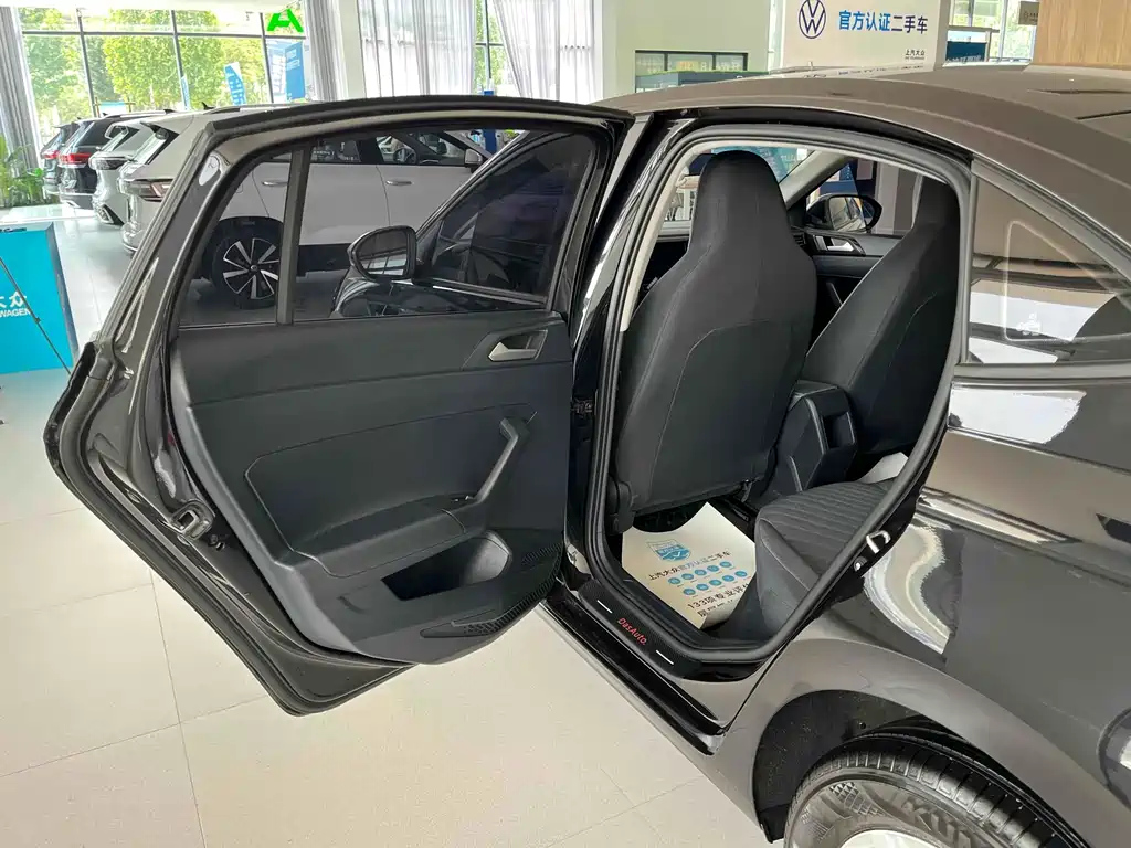 VOLKSWAGEN LAVIDA 2024