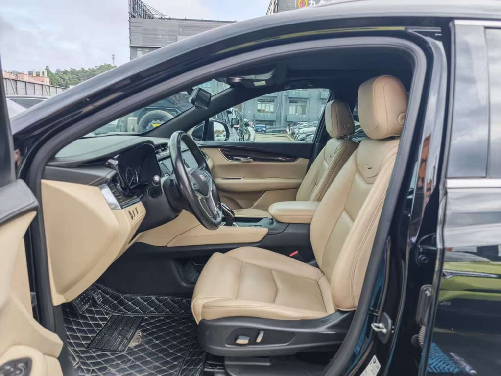 CADILLAC XT5 2018