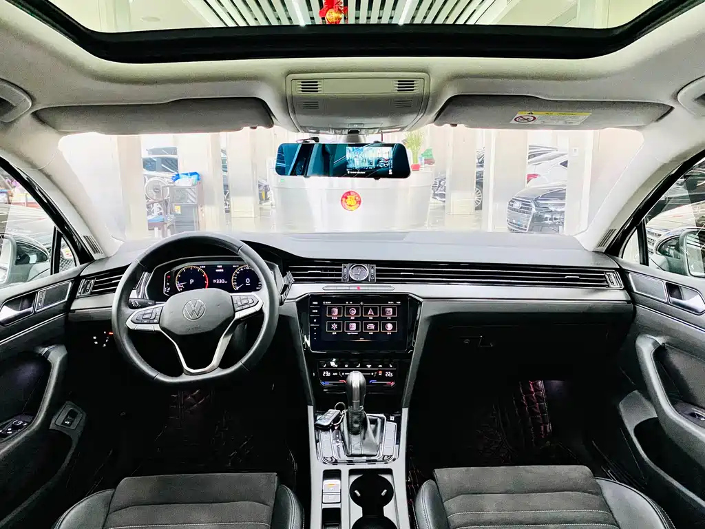 VOLKSWAGEN MAGOTAN 2022