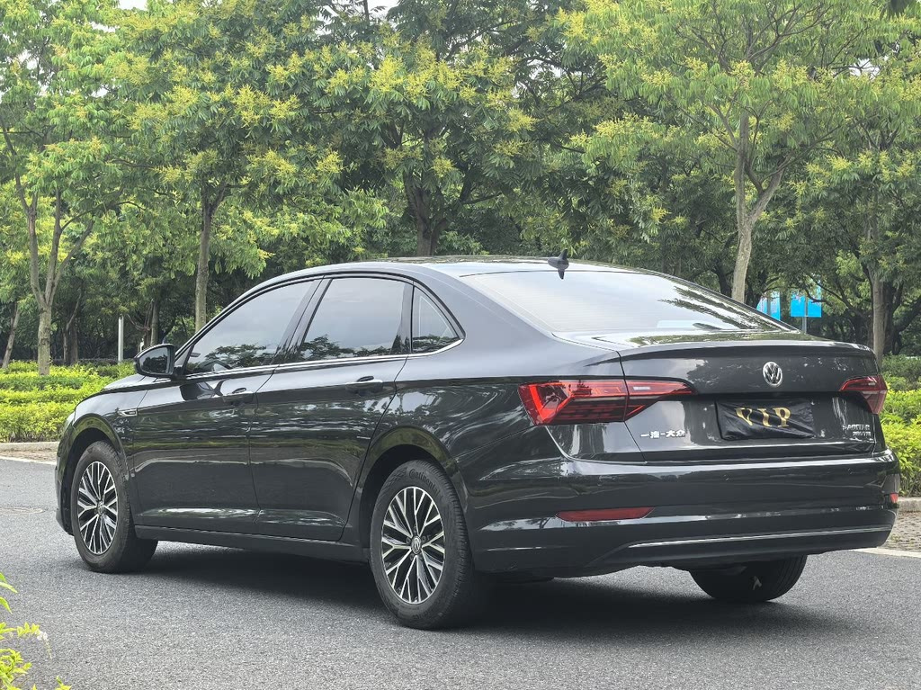 VOLKSWAGEN SAGITAR 2021