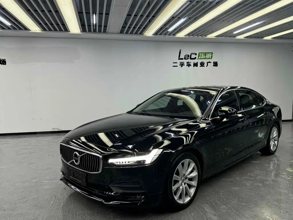 VOLVO S90 2017