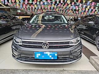 VOLKSWAGEN BORA 2023