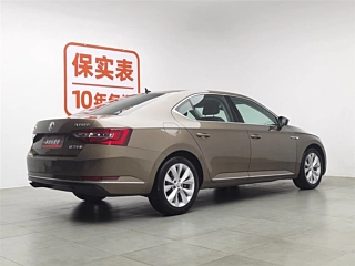 SKODA SUPERB 2016