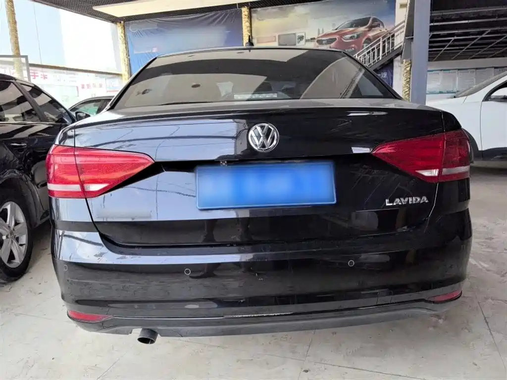 VOLKSWAGEN LAVIDA 2017