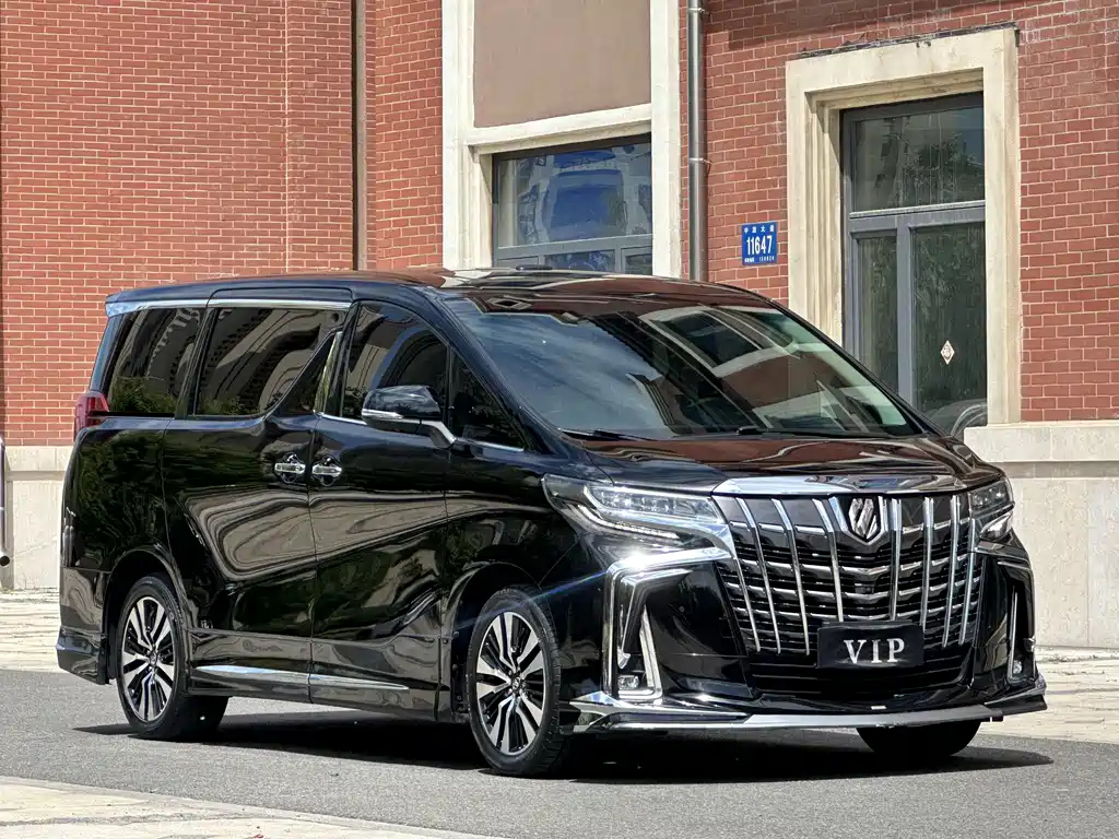 TOYOTA ALPHARD 2018