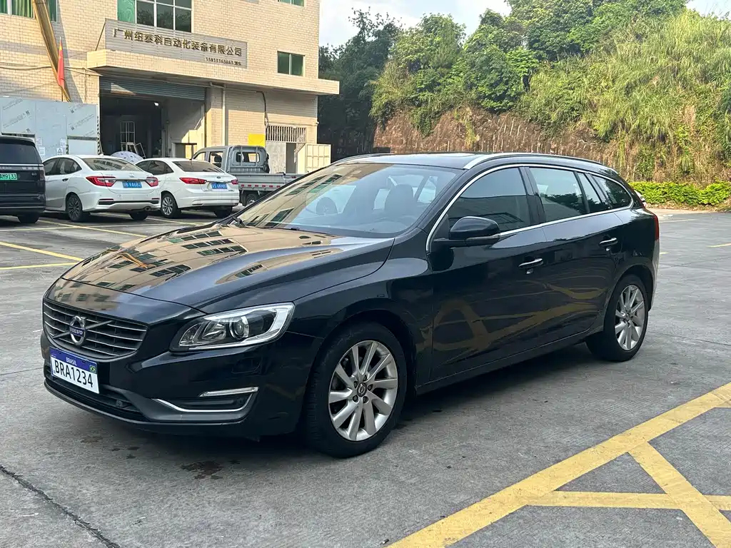 Аукционный лист VOLVO V60 2013