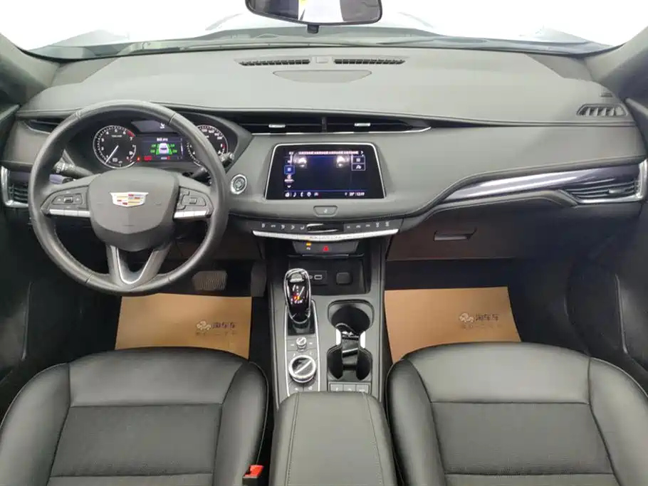 CADILLAC XT4 2022