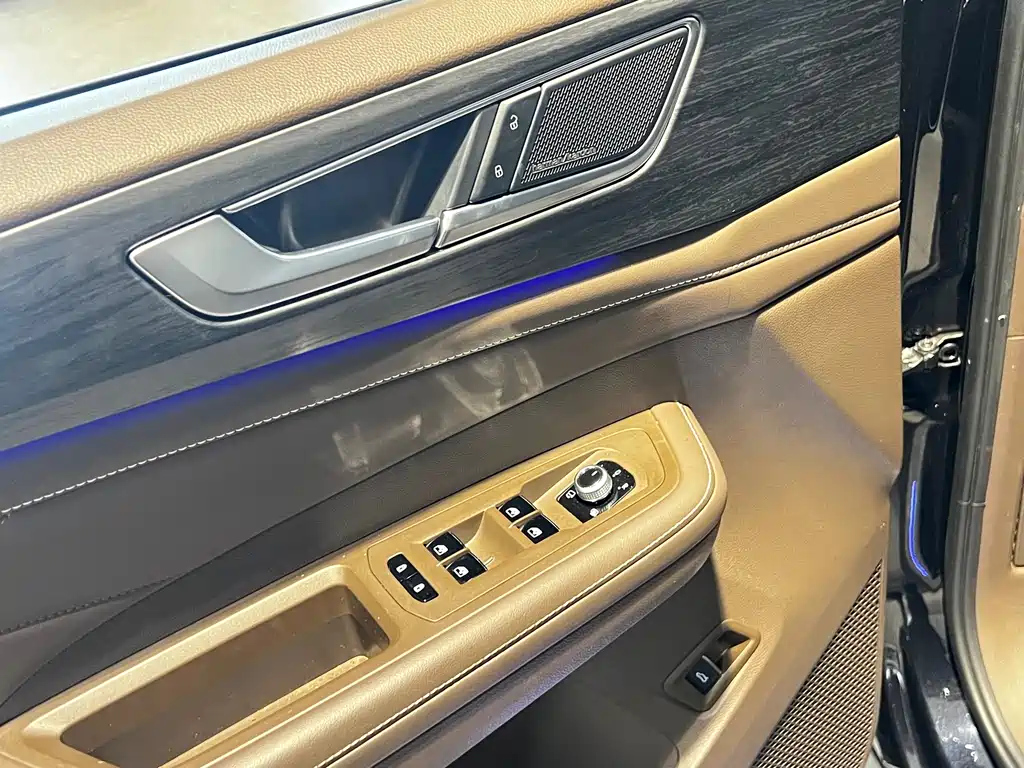VOLKSWAGEN VILORAN 2022