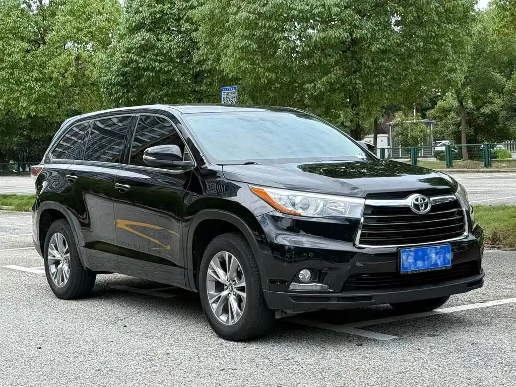 TOYOTA HIGHLANDER 2015