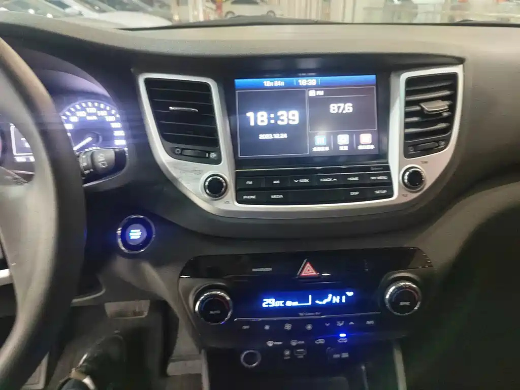 HYUNDAI TUCSON 2016