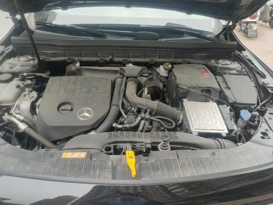 MERCEDES BENZ GLB 2021