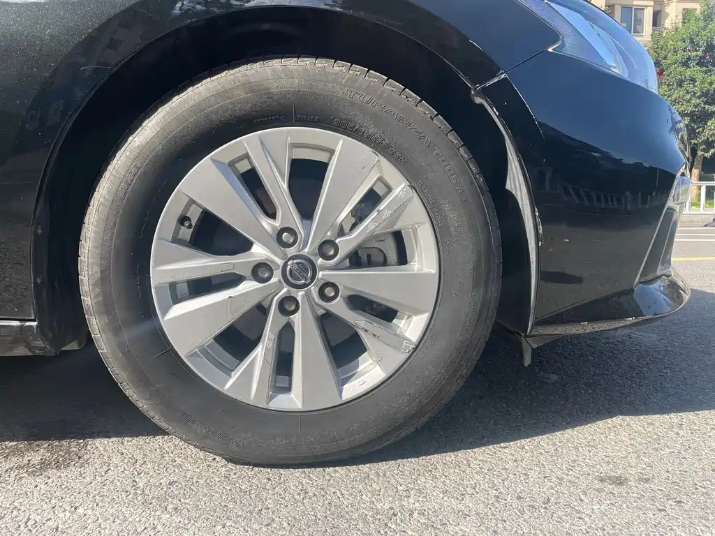 NISSAN TEANA 2020